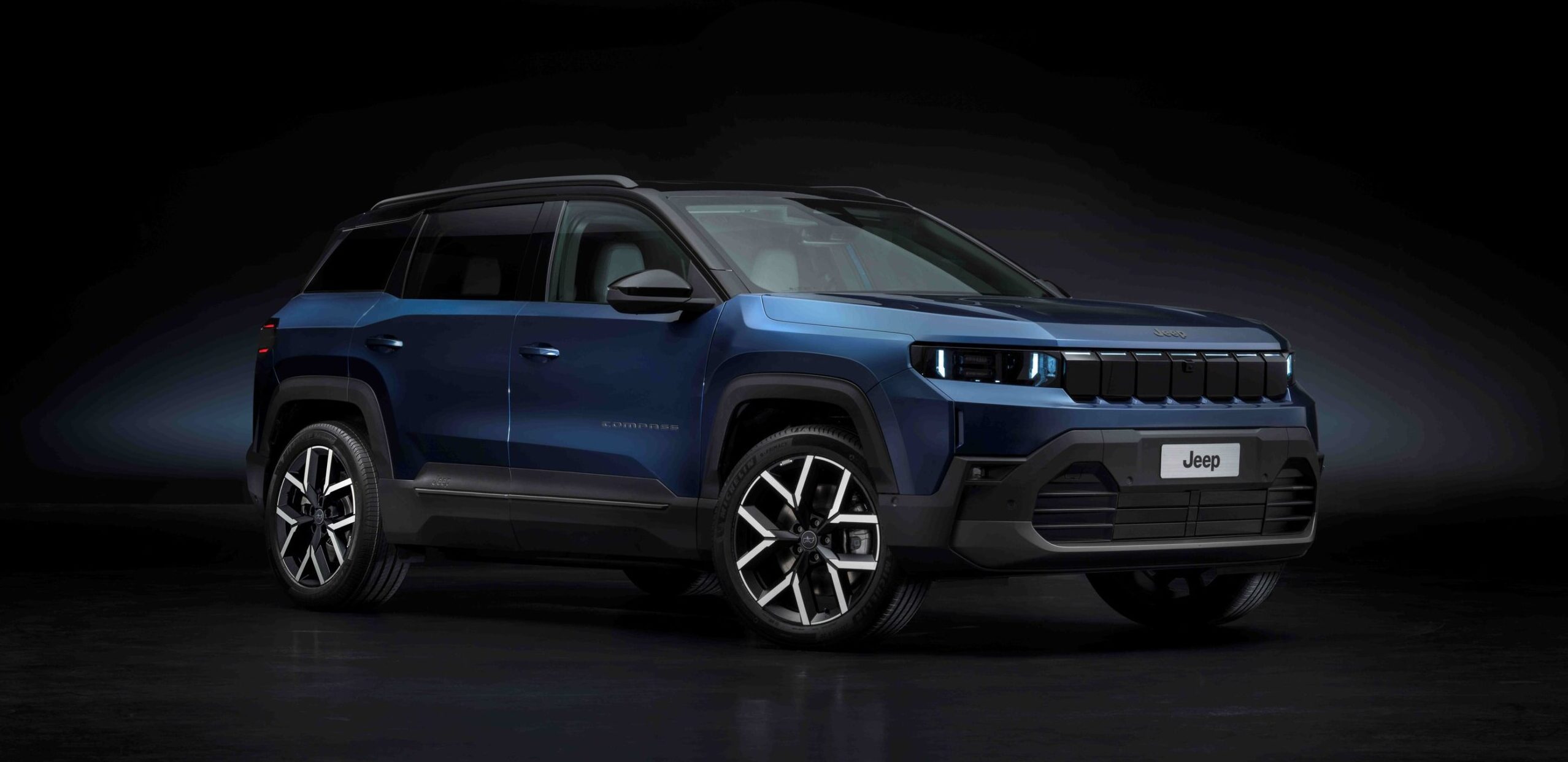 Nieuwe Jeep Compass biedt stoer design met 3 geëlektrificeerde aandrijfvormen