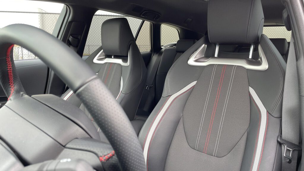 Test Toyota Corolla Touring Sports TS GR Sport 2.0 Hybrid 184 pk MY22 HEV (2024)