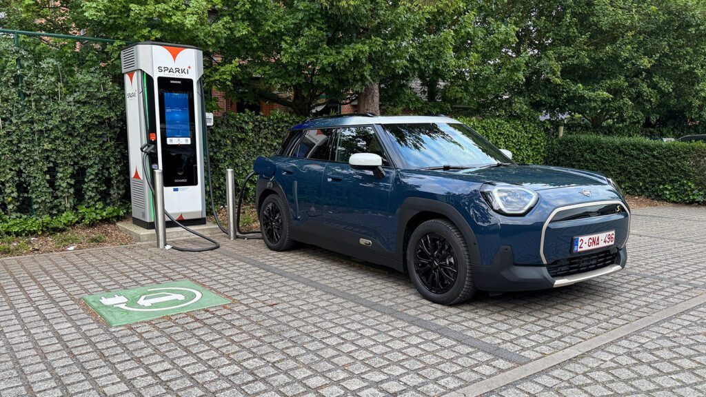 Test MINI Aceman S EV SUV crossover SE 218 pk J05 (2025)