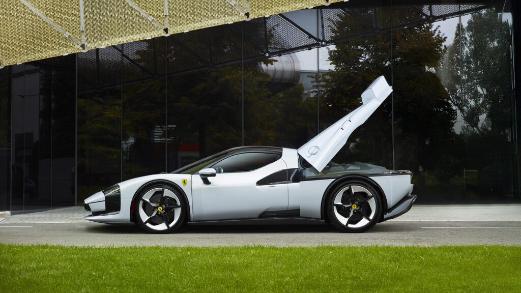 Ferrari SC40 SP 830 pk V6 PHEV (2025)