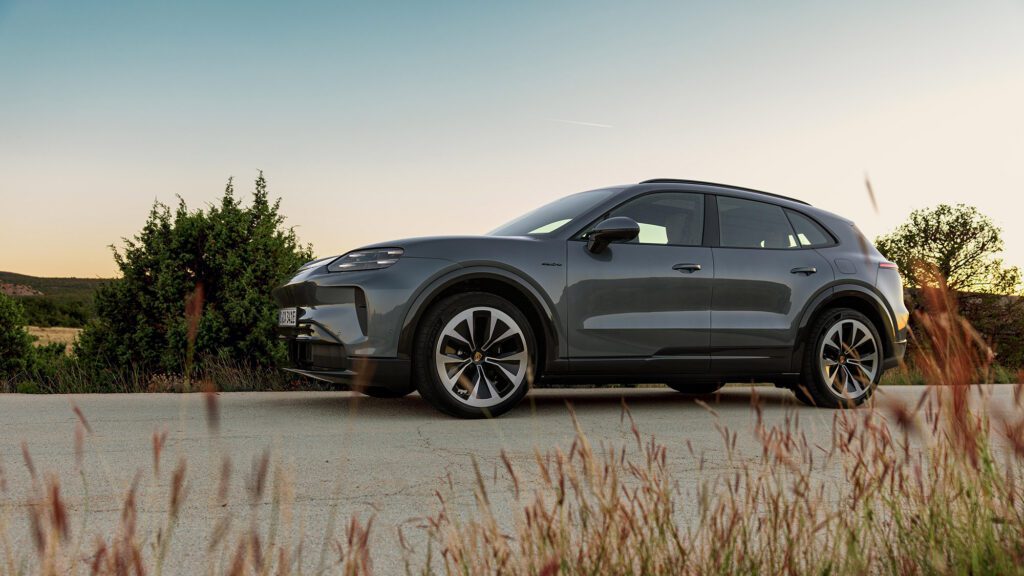 Porsche Cayenne Electric EV SUV E4 (2025)