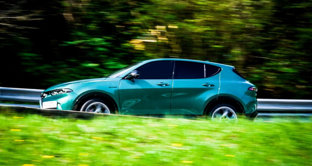 Test Alfa Romeo Tonale Ibrida: Italiaanse flair die jou een speciaal gevoel geeft