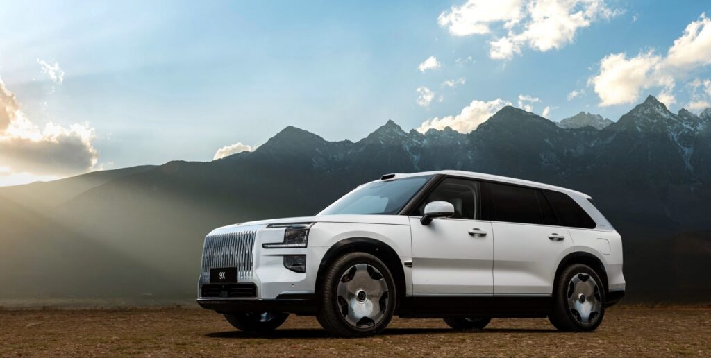 Zeekr brengt topmodel 9X naar Europa als PHEV met +250 km elektrisch rijbereik