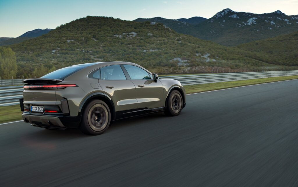 Elektrische Porsche Cayenne is er nu ook als (veel) sportiever ogende Coupé