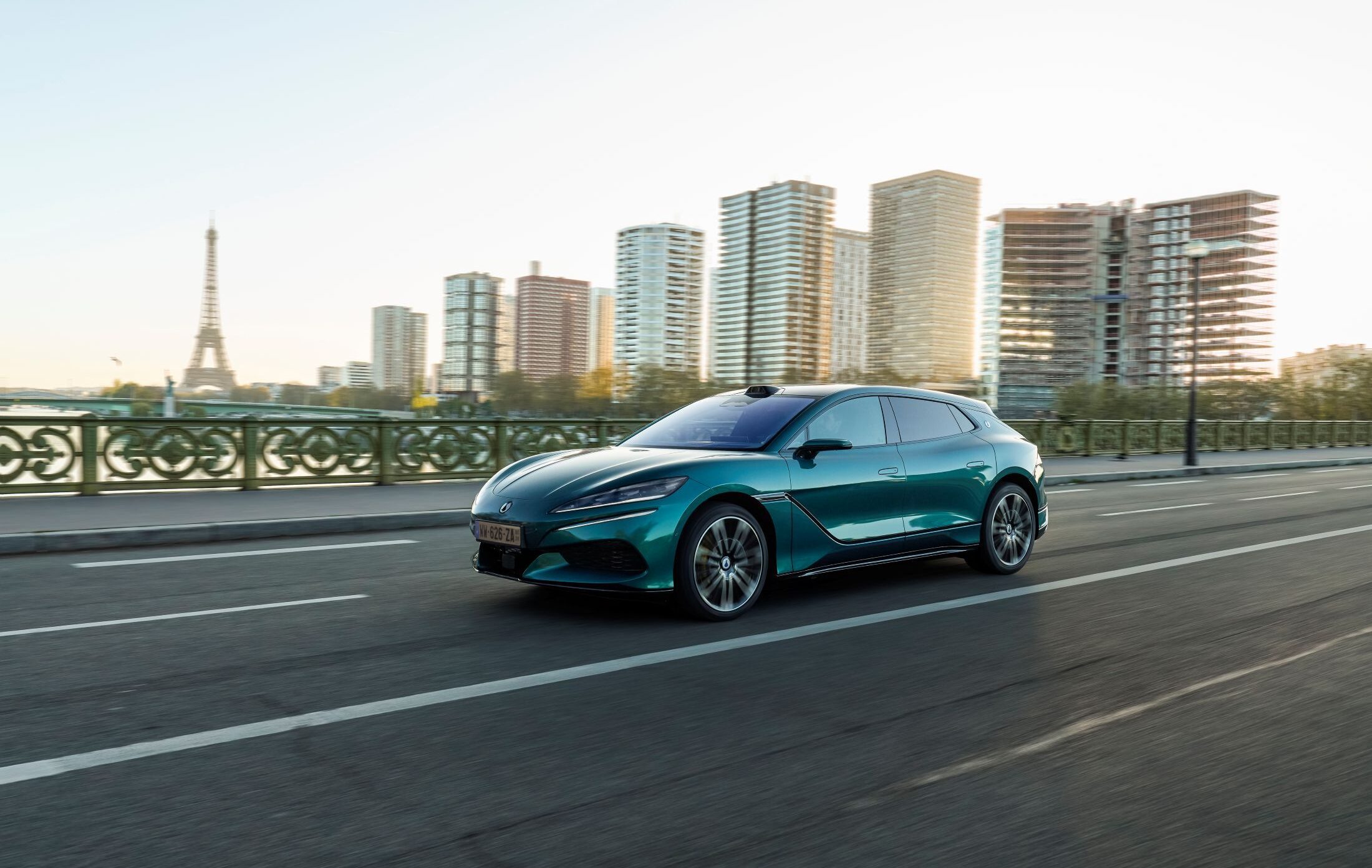 Test Denza Z9GT: de lat ligt hoog, maar ligt ze ook hoog genoeg?