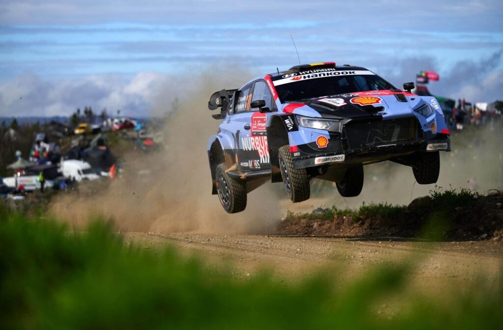 Hij kan het nog, Thierry Neuville wint epische rally van Portugal!