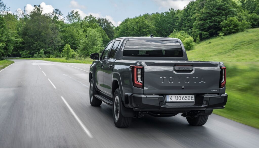 Korte test Toyota Hilux BEV: is deze elektrische pick-up echt bruikbaar?