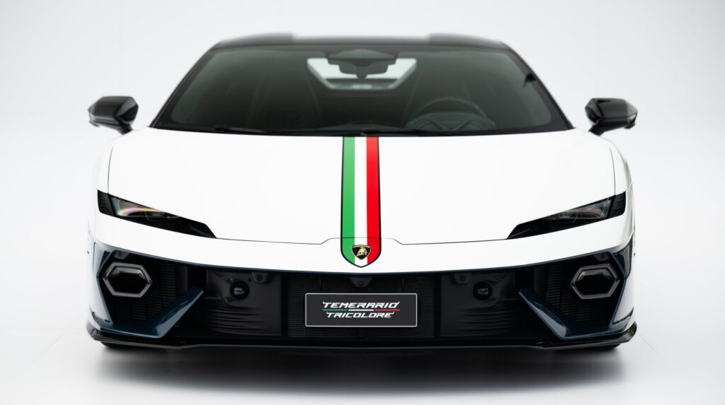 Eventjes terug van weggeweest, de Lamborghini Temerario Tricolore