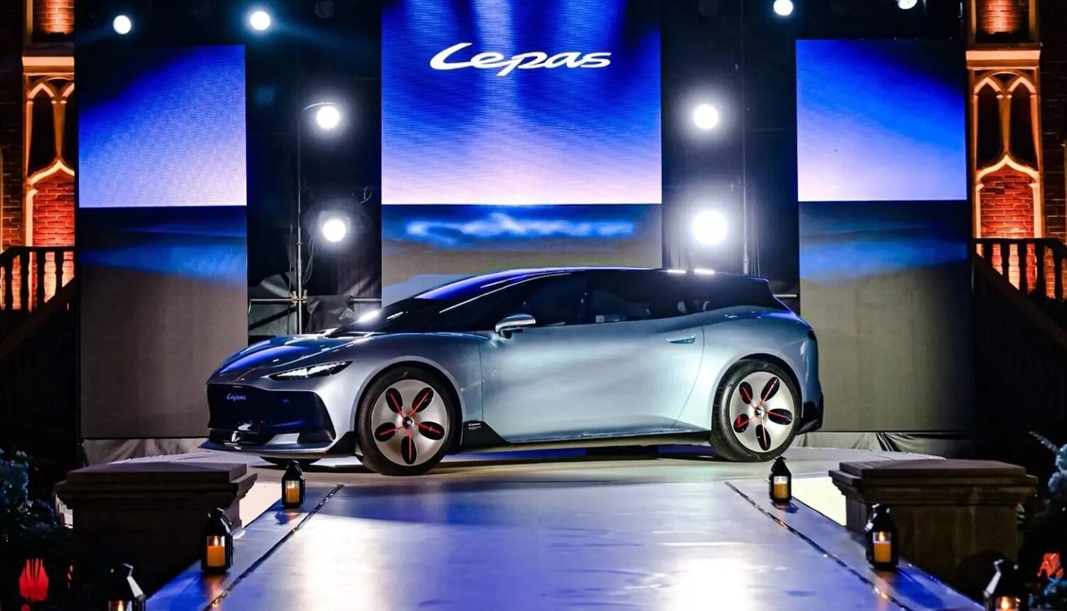 Chery wil met nog een nieuw merk Lepas ook designliefhebbers verleiden: Aura Concept toont de ambities