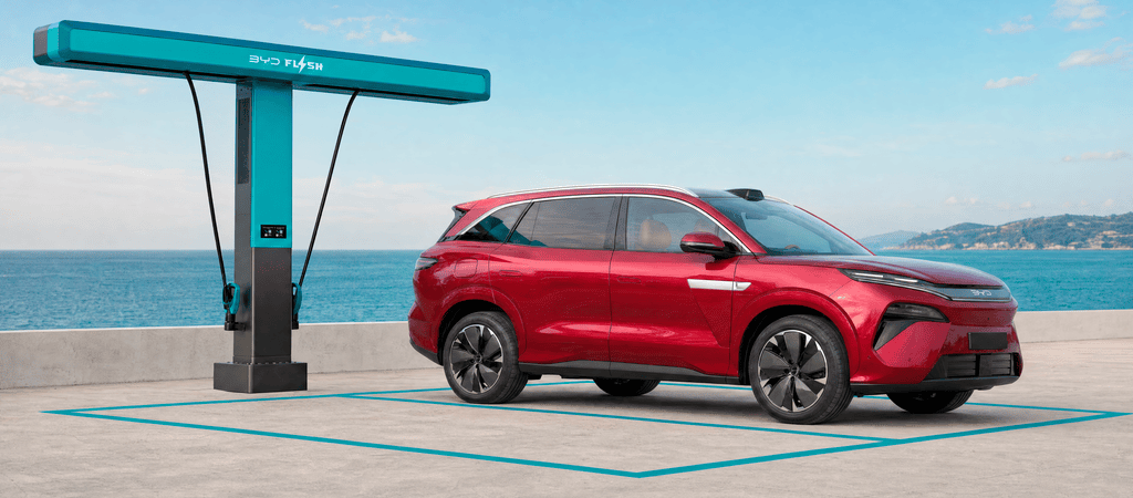 BYD Atto 8: elektrische SUV met zeven zitplaatsen, 775 pk en Flash-charging in 9 minuten